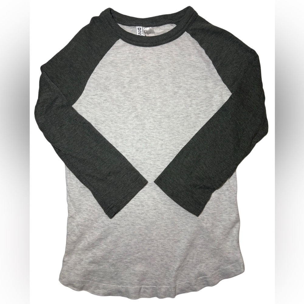 Three quarter sleeve shirt